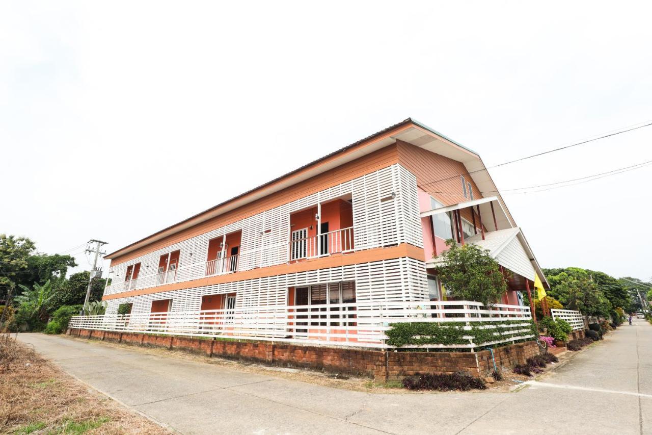 Oyo 359 Golden Nakara Place Chiang Saen Exterior photo